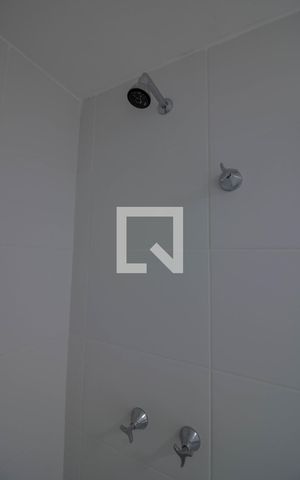 Apartamento à venda com 120m², 2 quartos e 1 vaga Apartamento à venda com 120m², 2 quartos e 1 vagaBanheiro da Suíte 1