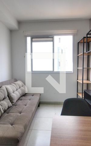 Apartamento à venda com 28m², 1 quarto e sem vaga Apartamento à venda com 28m², 1 quarto e sem vagaSala