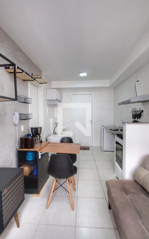 Apartamento à venda com 28m², 1 quarto e sem vaga Apartamento à venda com 28m², 1 quarto e sem vagaSala