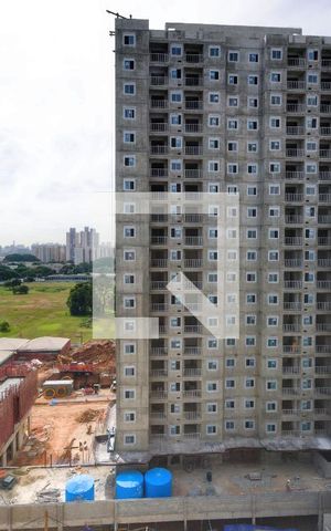 Apartamento à venda com 28m², 1 quarto e sem vaga Apartamento à venda com 28m², 1 quarto e sem vagaSala - Vista