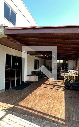 Casa à venda com 352m², 2 quartos e 2 vagasÁrea Externa