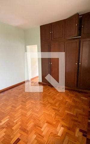 Casa à venda com 280m², 4 quartos e 2 vagasQuarto 4 