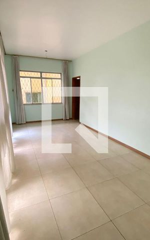 Casa à venda com 280m², 4 quartos e 2 vagasSala
