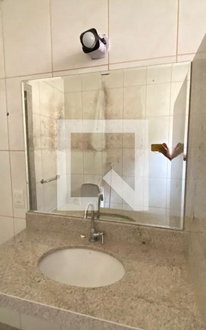 Casa à venda com 280m², 4 quartos e 2 vagasBanheiro da Suíte