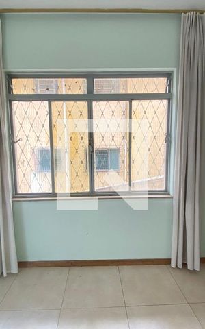 Casa à venda com 280m², 4 quartos e 2 vagasSala