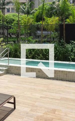 Apartamento à venda com 28m², 1 quarto e sem vaga Apartamento à venda com 28m², 1 quarto e sem vagaÁrea comum - Piscina