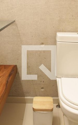 Apartamento à venda com 76m², 1 quarto e sem vaga Apartamento à venda com 76m², 1 quarto e sem vagaBanheiro detalhe