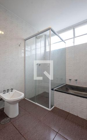 Apartamento à venda com 160m², 3 quartos e 1 vaga Apartamento à venda com 160m², 3 quartos e 1 vagaBanheiro 1