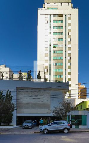 Apartamento à venda com 85m², 3 quartos e 2 vagasFachada