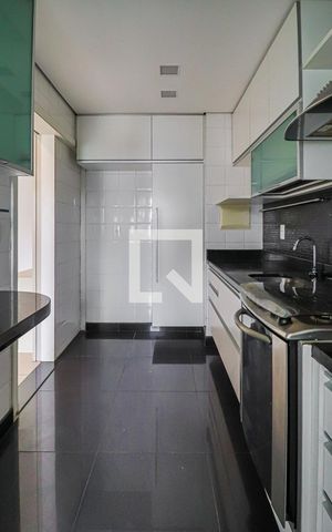 Apartamento à venda com 85m², 3 quartos e 2 vagasCozinha e Área de Serviço