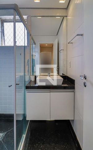 Apartamento à venda com 85m², 3 quartos e 2 vagasBanheiro do Corredor