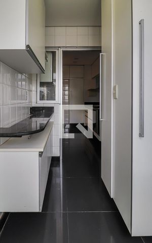 Apartamento à venda com 85m², 3 quartos e 2 vagasCozinha e Área de Serviço