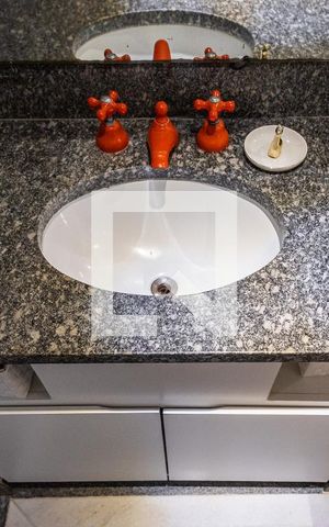 Apartamento à venda com 120m², 4 quartos e 2 vagasBanheiro