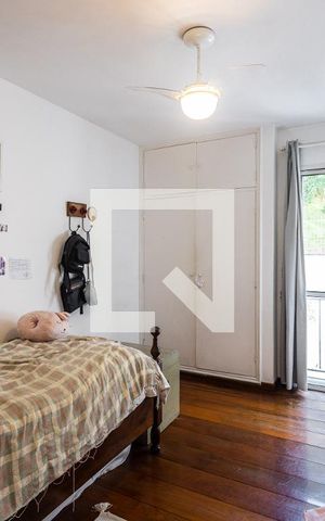 Apartamento à venda com 120m², 4 quartos e 2 vagasQuarto 2