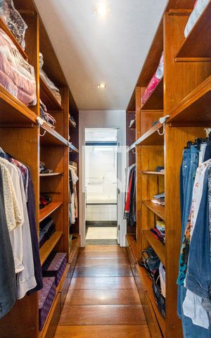 Apartamento à venda com 120m², 4 quartos e 2 vagasCloset