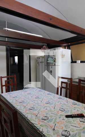 Casa à venda com 750m², 4 quartos e 3 vagasCozinha