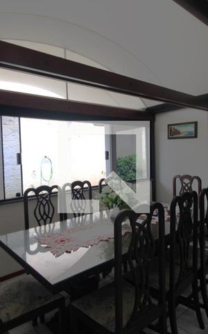 Casa à venda com 750m², 4 quartos e 3 vagasCopa