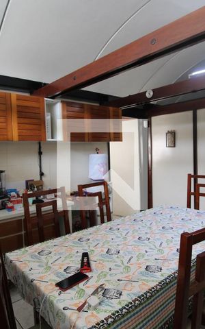 Casa à venda com 750m², 4 quartos e 3 vagasCozinha