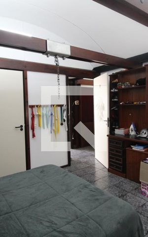 Casa à venda com 750m², 4 quartos e 3 vagasQuarto 1
