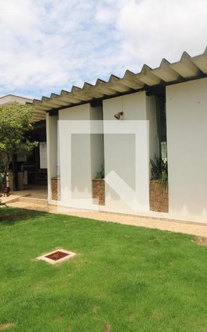 Casa à venda com 750m², 4 quartos e 3 vagasSalão de festas e churrasqueira