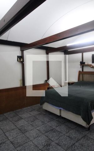 Casa à venda com 750m², 4 quartos e 3 vagasSuíte 2