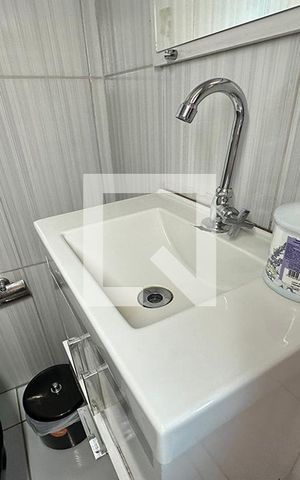 Casa à venda com 200m², 3 quartos e 2 vagasBanheiro