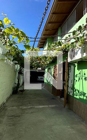 Casa à venda com 200m², 3 quartos e 2 vagasPátio