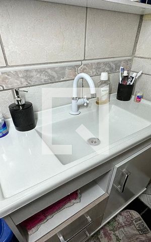 Casa à venda com 200m², 3 quartos e 2 vagasBanheiro 2