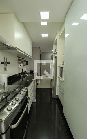 Apartamento à venda com 70m², 2 quartos e 2 vagas Apartamento à venda com 70m², 2 quartos e 2 vagasCozinha