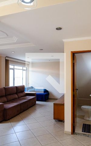 Casa para alugar com 120m², 4 quartos e 2 vagasSala