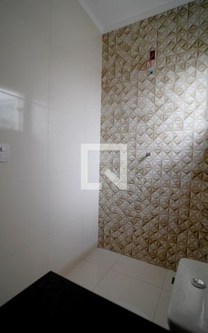 Casa para alugar com 70m², 2 quartos e 1 vagaBanheiro