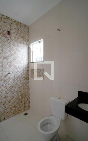Casa para alugar com 70m², 2 quartos e 1 vagaBanheiro