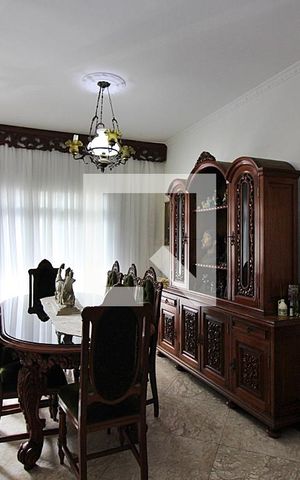 Casa à venda com 350m², 4 quartos e 2 vagasSala