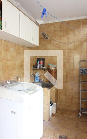 Casa à venda com 350m², 4 quartos e 2 vagasLavanderia