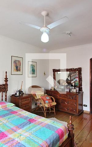 Casa à venda com 350m², 4 quartos e 2 vagasQuarto 1 - Suíte