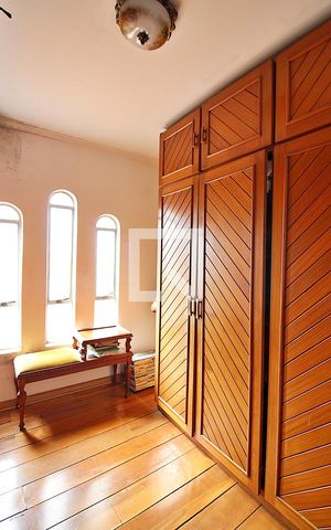Casa à venda com 350m², 4 quartos e 2 vagasCloset do Quarto 1 - Suíte