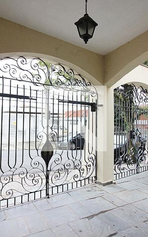 Casa à venda com 350m², 4 quartos e 2 vagasGaragem