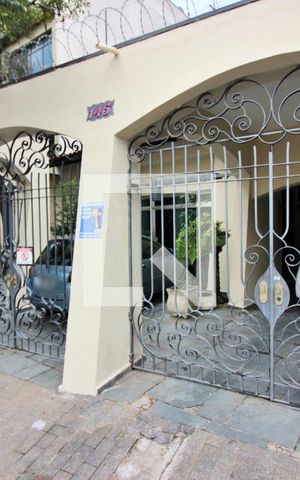 Casa à venda com 350m², 4 quartos e 2 vagasFachada 