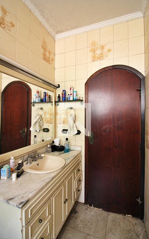 Casa à venda com 350m², 4 quartos e 2 vagasBanheiro Social