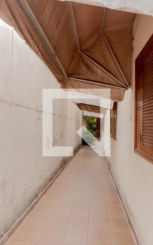 Casa à venda com 400m², 8 quartos e 5 vagas Casa à venda com 400m², 8 quartos e 5 vagasQuintal