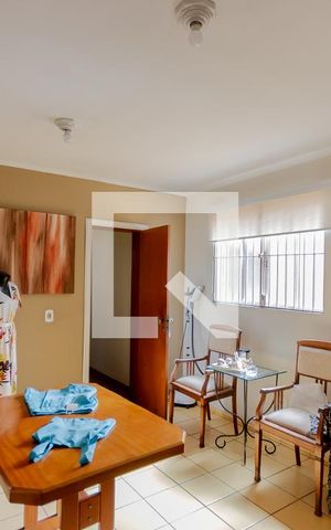 Casa à venda com 400m², 8 quartos e 5 vagas Casa à venda com 400m², 8 quartos e 5 vagasEscritório