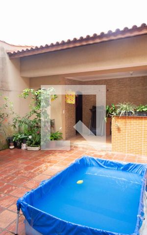 Casa à venda com 172m², 3 quartos e 2 vagas Casa à venda com 172m², 3 quartos e 2 vagasQuintal