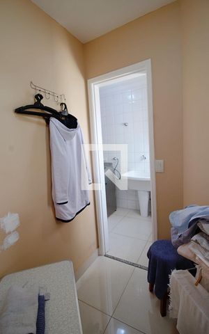 Apartamento à venda com 110m², 3 quartos e 3 vagas Apartamento à venda com 110m², 3 quartos e 3 vagasQuarto de Serviço