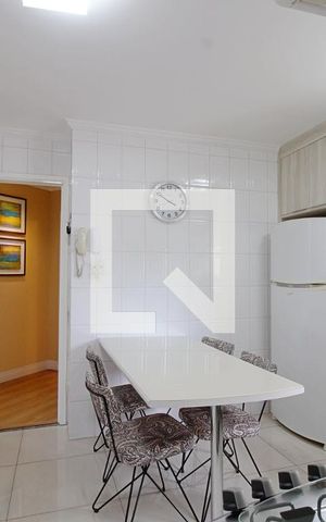 Apartamento à venda com 110m², 3 quartos e 3 vagas Apartamento à venda com 110m², 3 quartos e 3 vagasCozinha