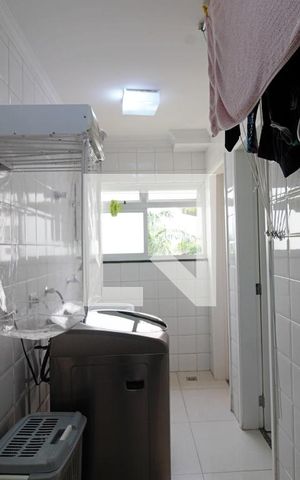 Apartamento à venda com 110m², 3 quartos e 3 vagas Apartamento à venda com 110m², 3 quartos e 3 vagasÁrea de Serviço
