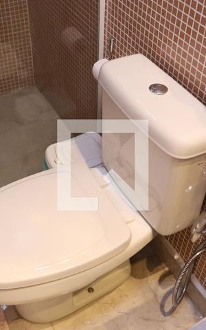 Casa à venda com 165m², 3 quartos e 2 vagasBanheiro da Suíte 2