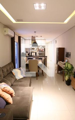 Casa à venda com 165m², 3 quartos e 2 vagasSala