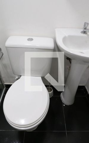 Casa à venda com 165m², 3 quartos e 2 vagasBanheiro