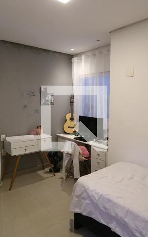 Casa à venda com 165m², 3 quartos e 2 vagasSuíte 2