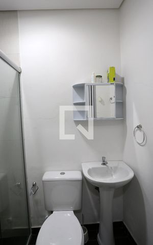 Casa à venda com 165m², 3 quartos e 2 vagasBanheiro